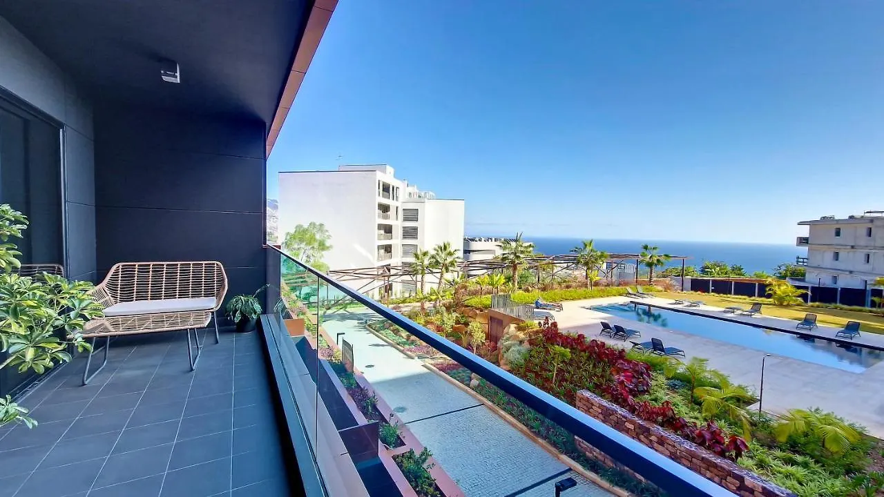 Roots Loft By Lovelystay Funchal  Portugal